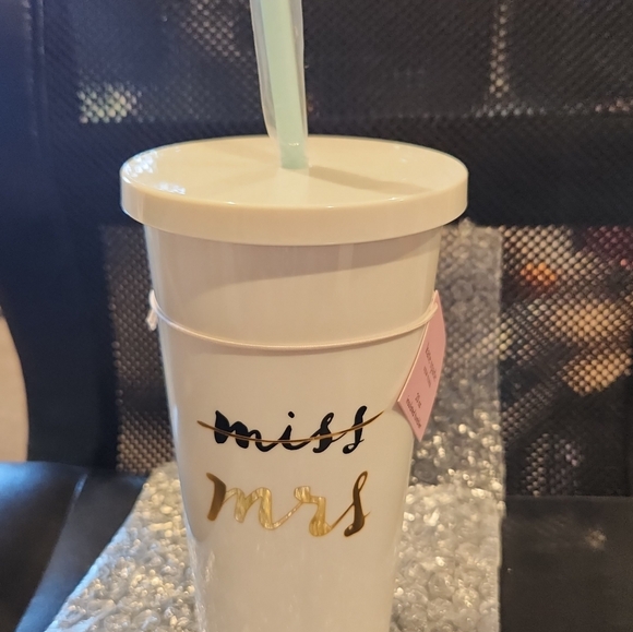 Kate Spade Miss to Mrs Tumbler - Picture 2 of 3